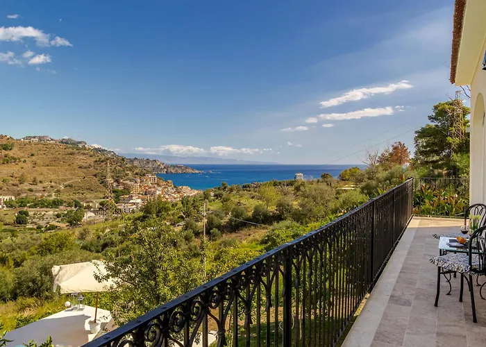 Casa Musica Con Piscina Panoramica Appartamento Giardini Naxos
