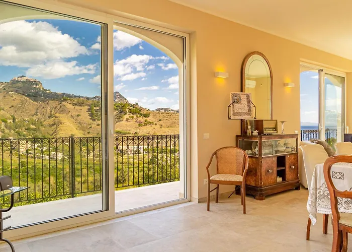 Casa Musica Con Piscina Panoramica * Giardini Naxos