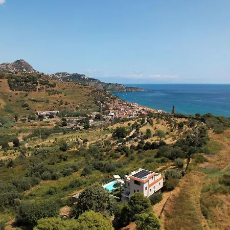 Casa Musica Con Piscina Panoramica * Giardini-Naxos